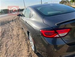 کرایسلەر 200